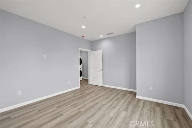 Building Photo - 15836 Eccles St