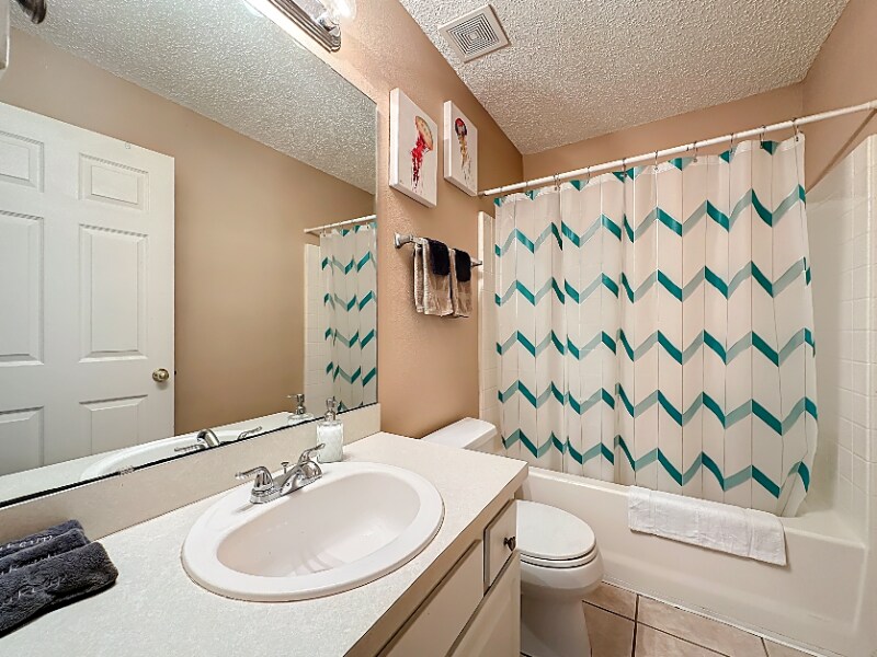 Building Photo - 2043 Eclipse Dr