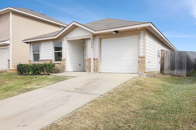 Building Photo - 1605 Village Park Trail