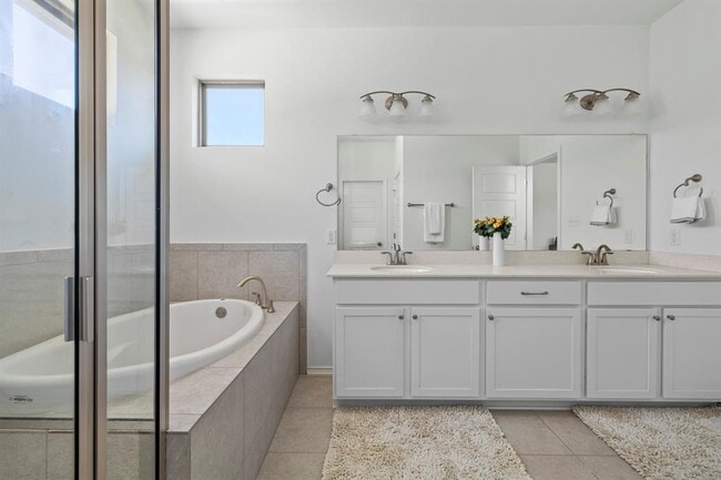 Building Photo - 9105 Garnet Dr