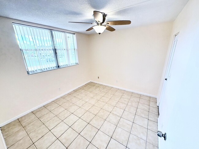 Building Photo - 6070 NW 64th Ave