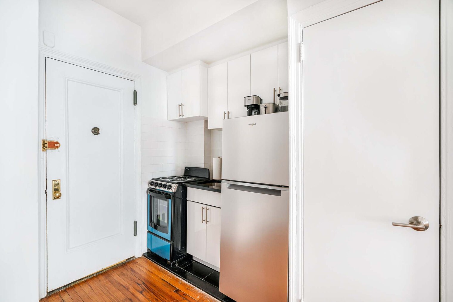 Building Photo - 444 W 48th St
