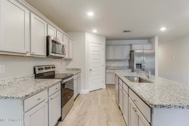 Building Photo - 6487 Eastland Cir