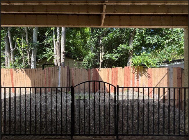 Building Photo - 1633 Porter Way