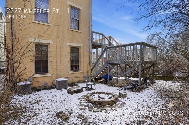 Building Photo - 2227 Wheeler St