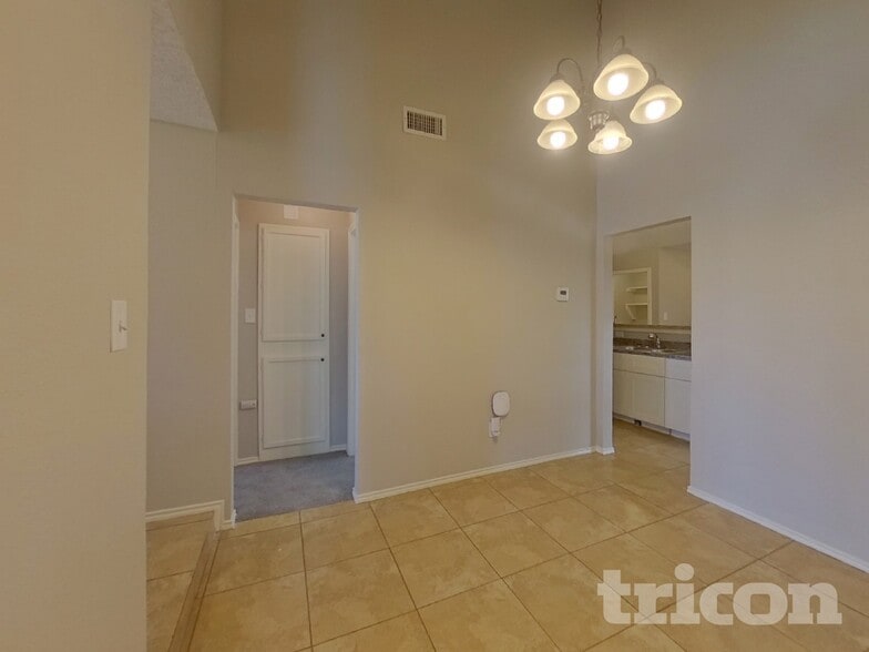 Building Photo - 6621 Brookhaven Trail