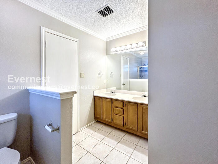 Building Photo - 13923 Conner Downs Dr