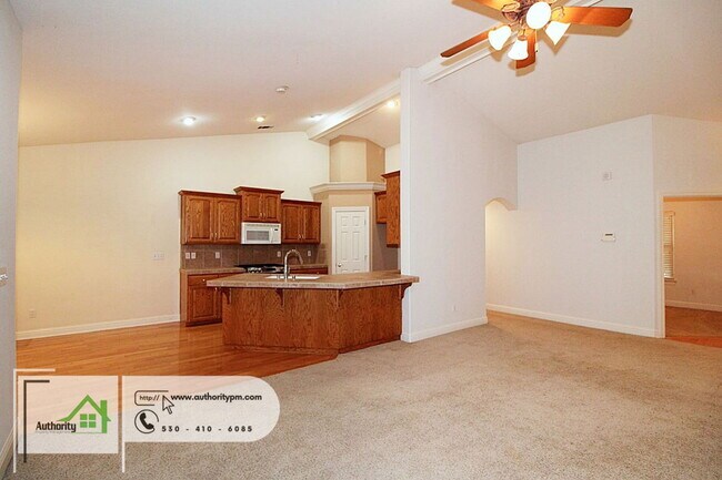 Building Photo - 3377 Heritagetown Dr