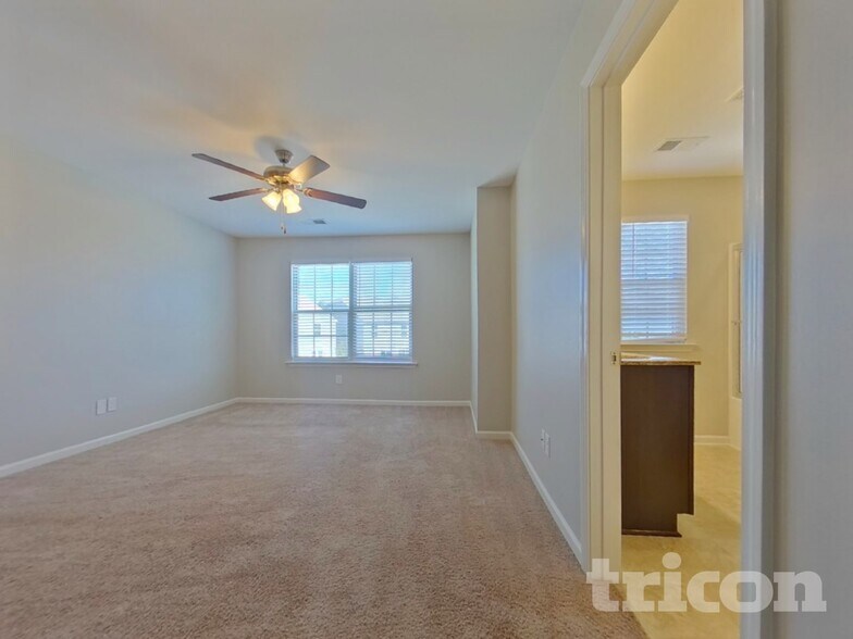 Building Photo - 661 Dawsons Park Wy