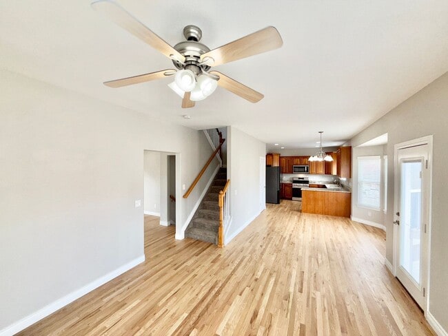 Building Photo - WELCOME HOME!