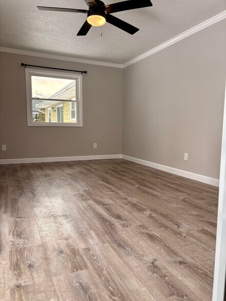 Building Photo - 1809 Sawmill Pl