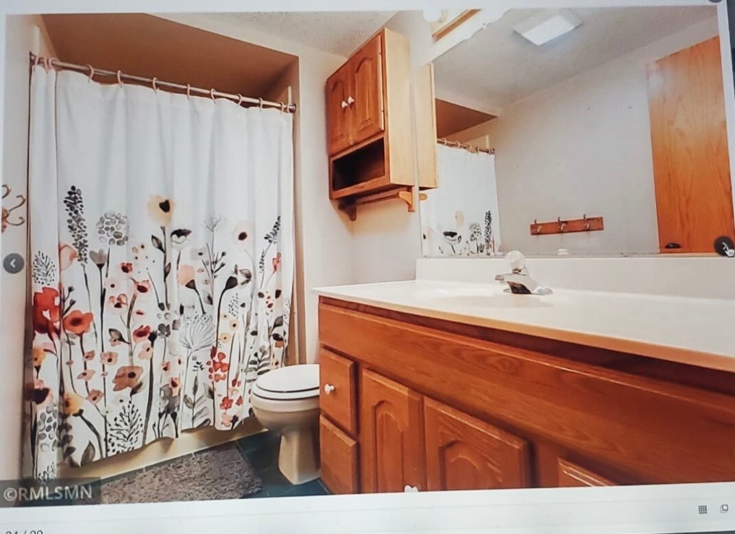 Building Photo - 19158 Yale St NW