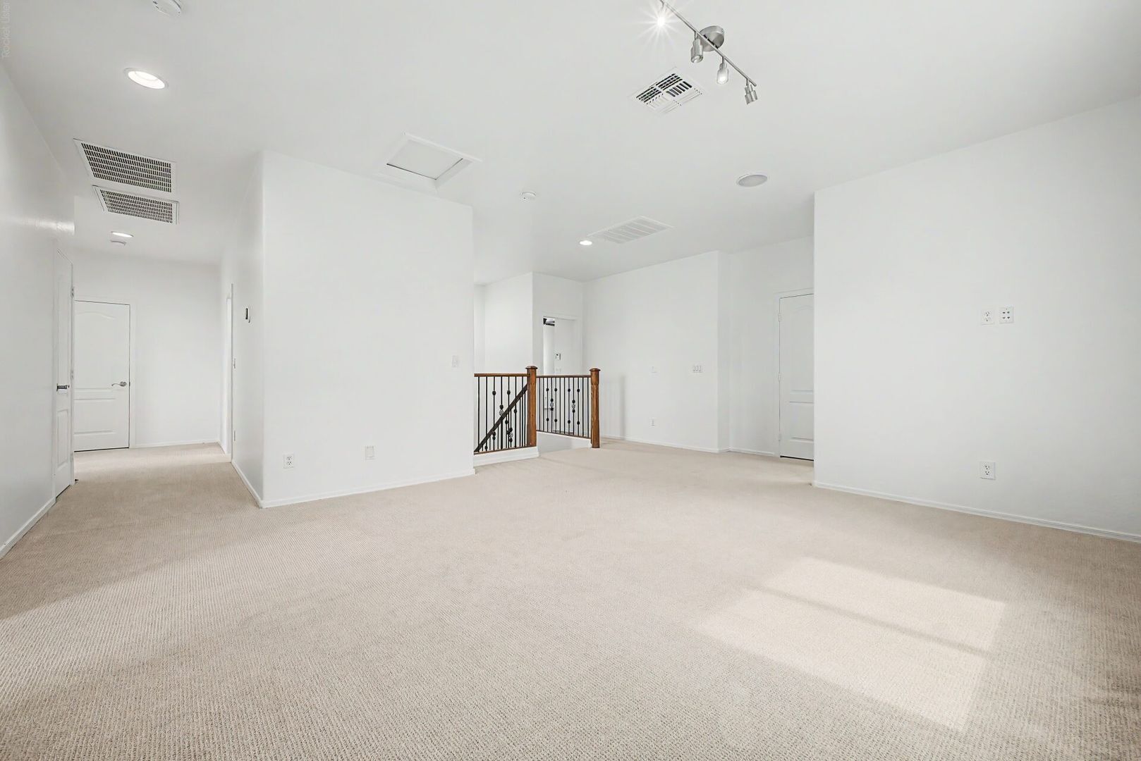 Building Photo - 4947 E Odessa Dr
