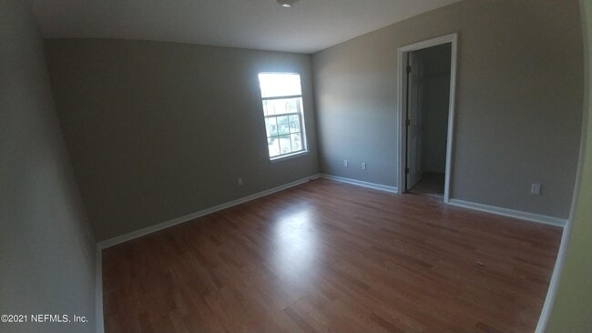 Building Photo - 401 Scrub Jay Dr