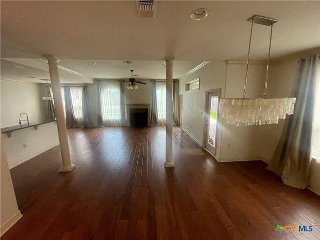 Building Photo - 34 Cotswold Ln