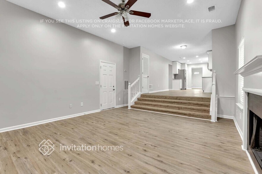 Building Photo - 5614 Carriage Walk Way