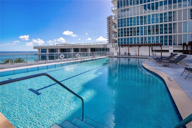 Building Photo - 6899 Collins Ave