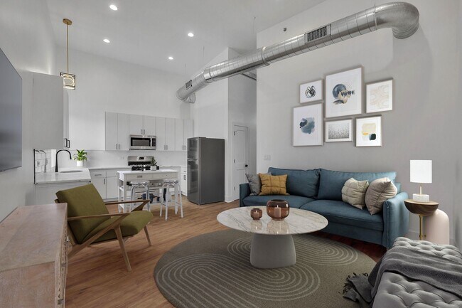 Building Photo - 4731 N Western Ave