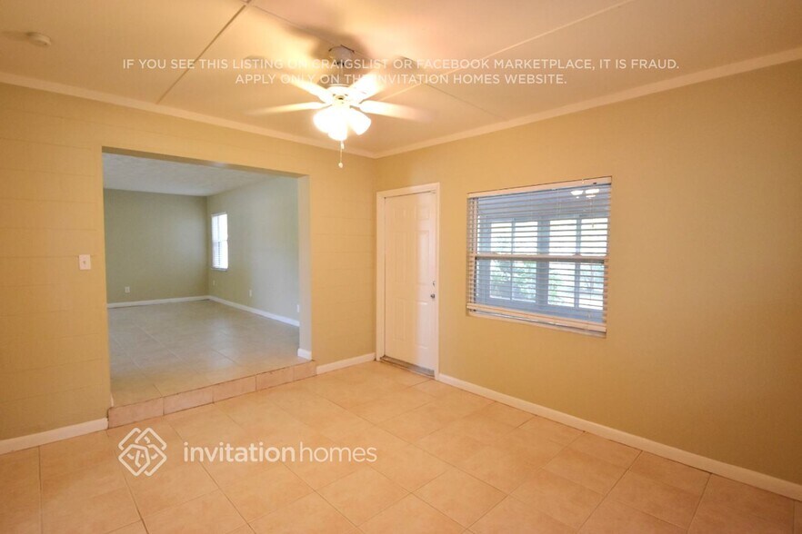 Building Photo - 1305 Viburnum Ln