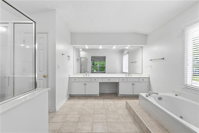 Building Photo - 6430 Barwick Ln
