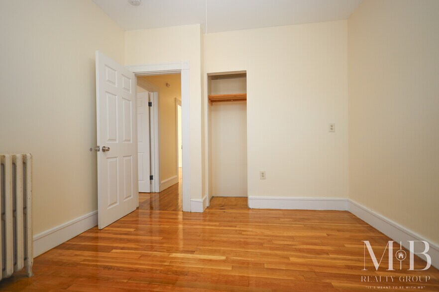 Building Photo - 110 Murdock St