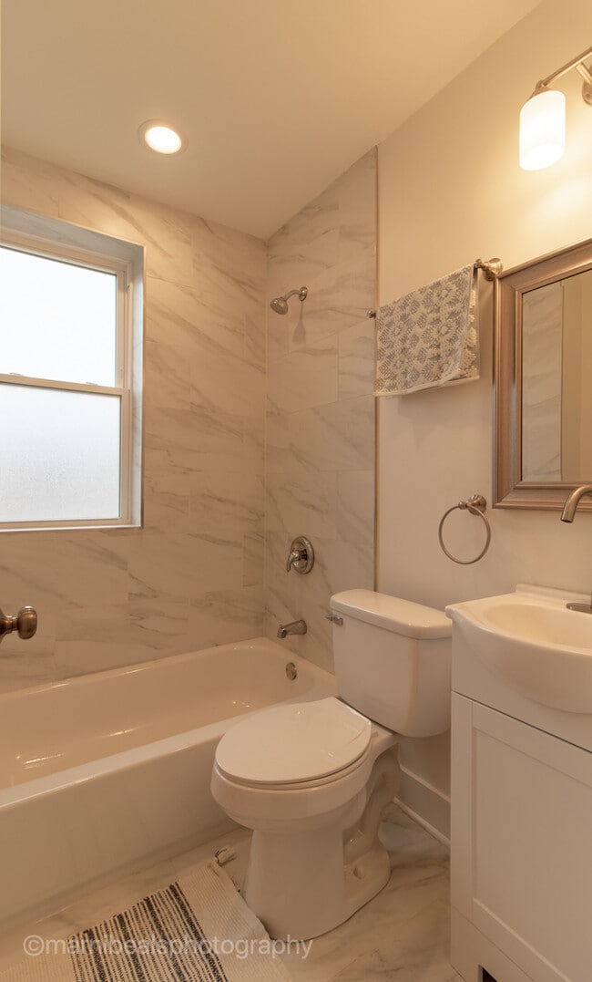 Bathroom - 6338 S Maryland Ave
