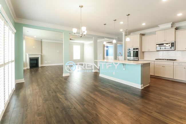 Building Photo - 2097 Saddlebred Dr