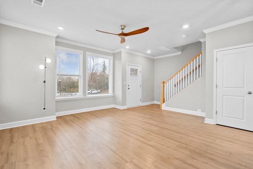 Building Photo - 1515 Hidden Falls Rd