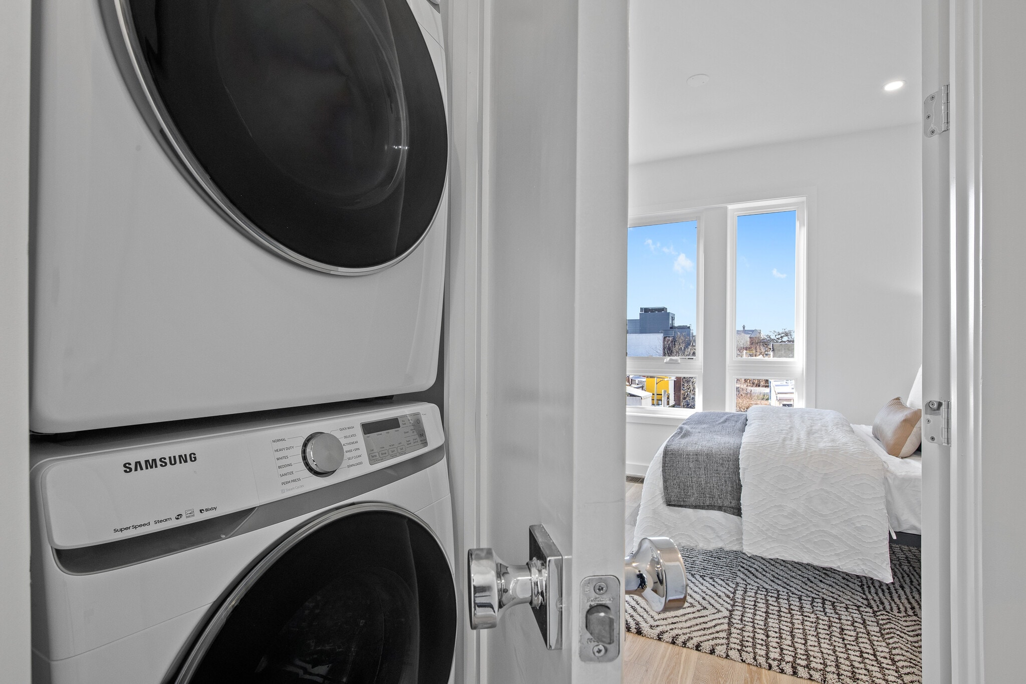 Washer & Dryer - 808 13th St NE