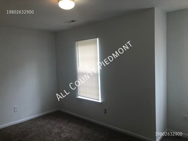 Building Photo - 4808 Delprado Cir