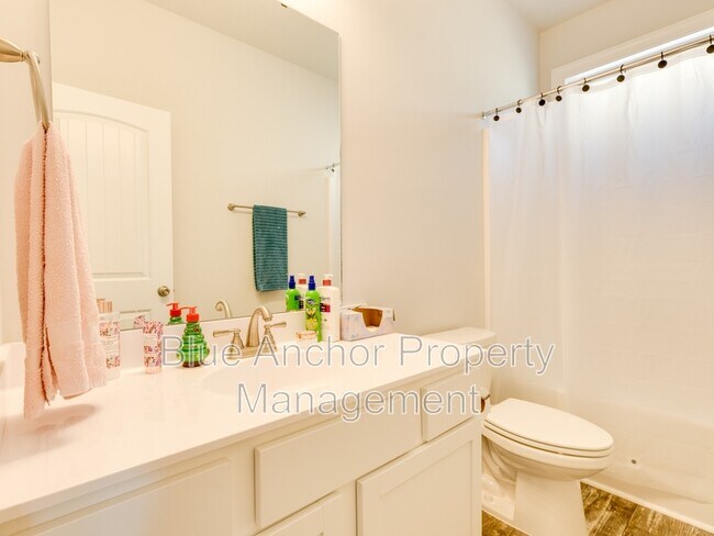 Building Photo - 2015 Folkstone Wds Ln