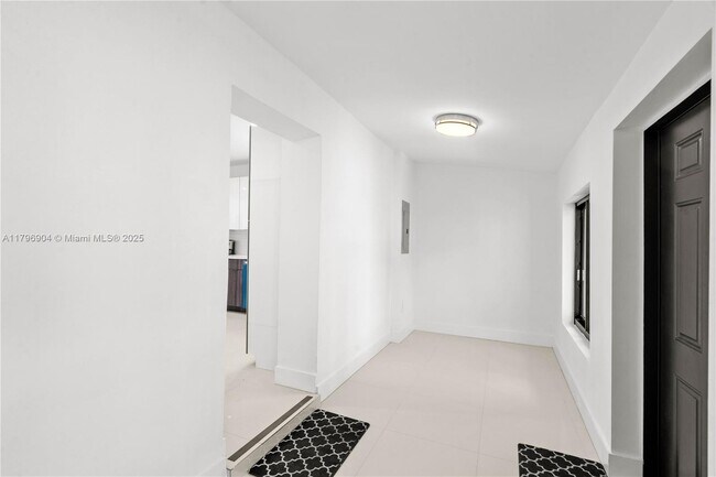 Building Photo - 1687 SW 11th St