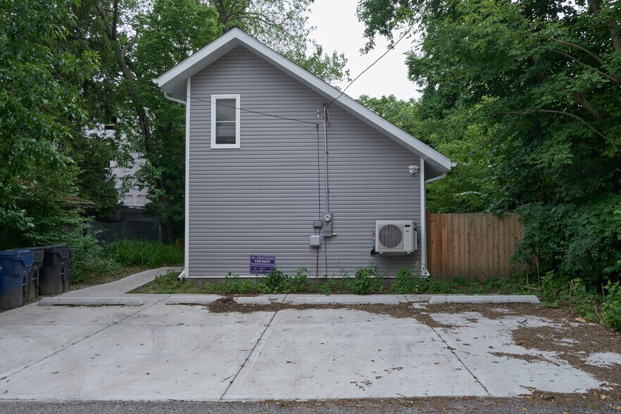 Building Photo - 829 Gaffield Pl