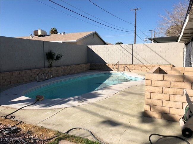 Building Photo - 4729 Cinderella Ln
