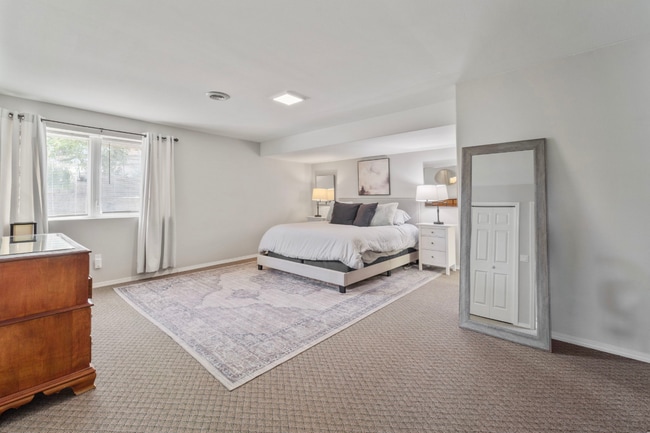 Building Photo - 4949 Rau Ln