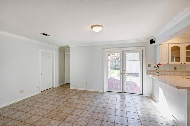 Building Photo - 1027 Althea Dr