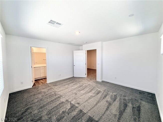Building Photo - 930 Black Heron St