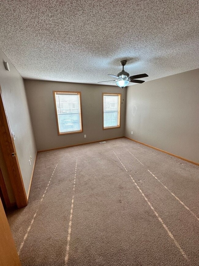 Building Photo - Beauting 2 Bed Town Home for Rent