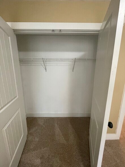 Upstairs Bedroom Closet - 3947 River Pointe Ln