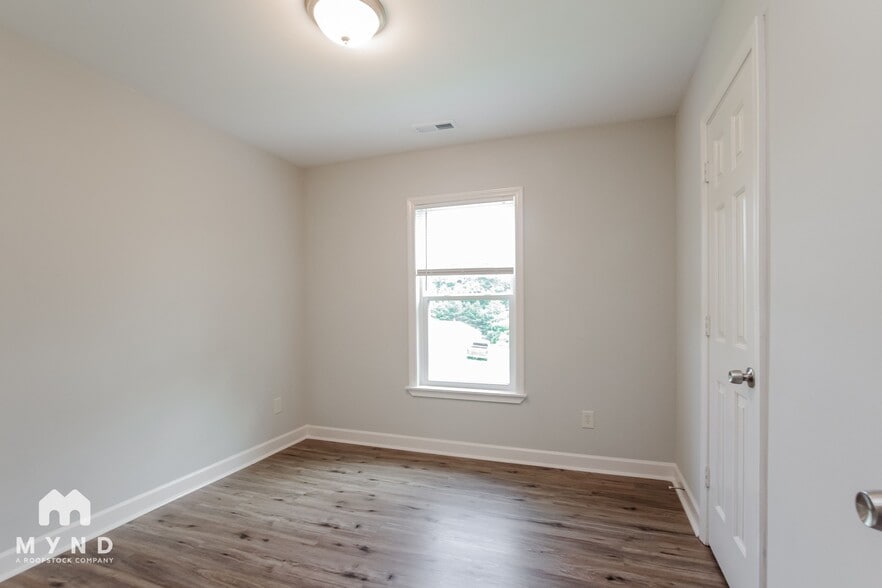 Building Photo - 1020 Alston Hill Dr
