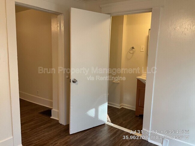 Building Photo - 203 Twelfth St