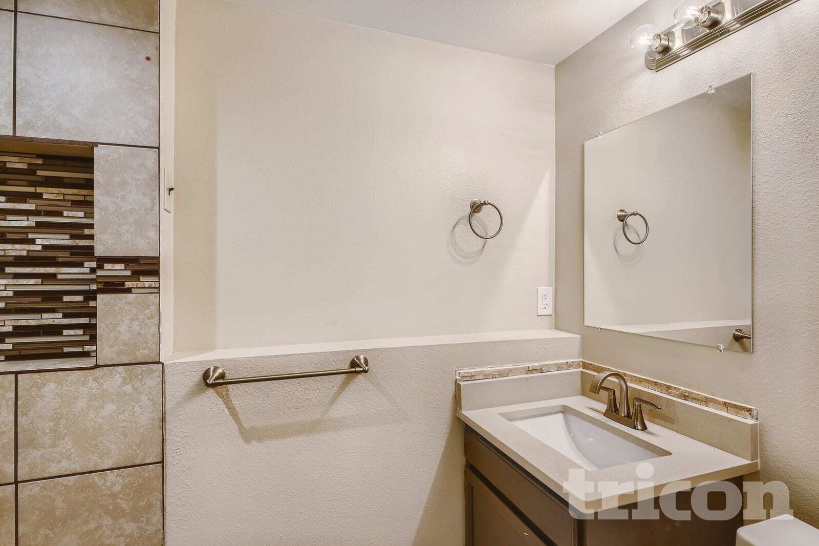 Building Photo - 4710 Spacewalk Way