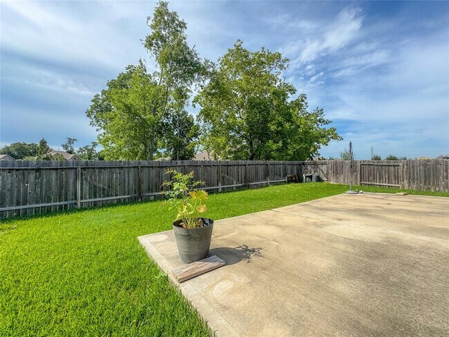Building Photo - 4714 Western Brook Dr