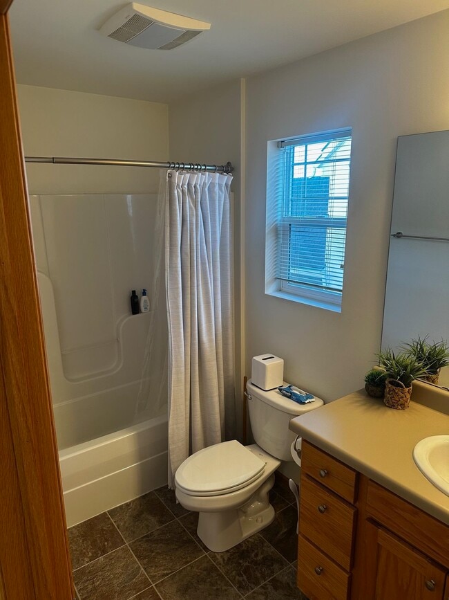 Building Photo - 2657 High Ridge Trail