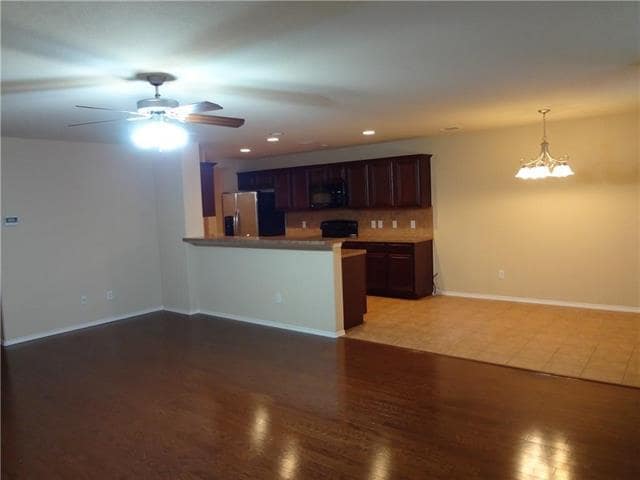 Building Photo - 904 Mazatlan Ct