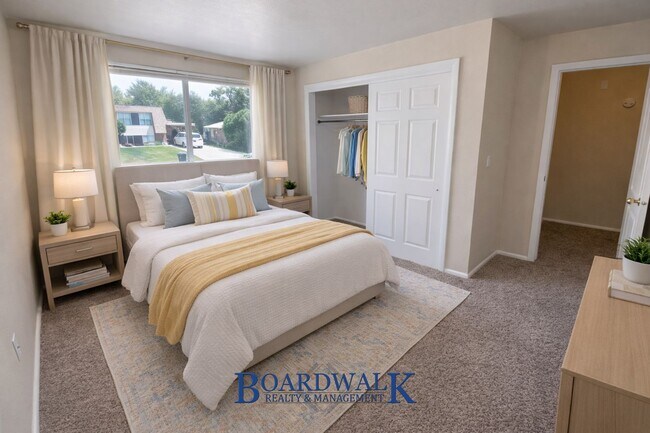 Building Photo - 661/663 N 980 W