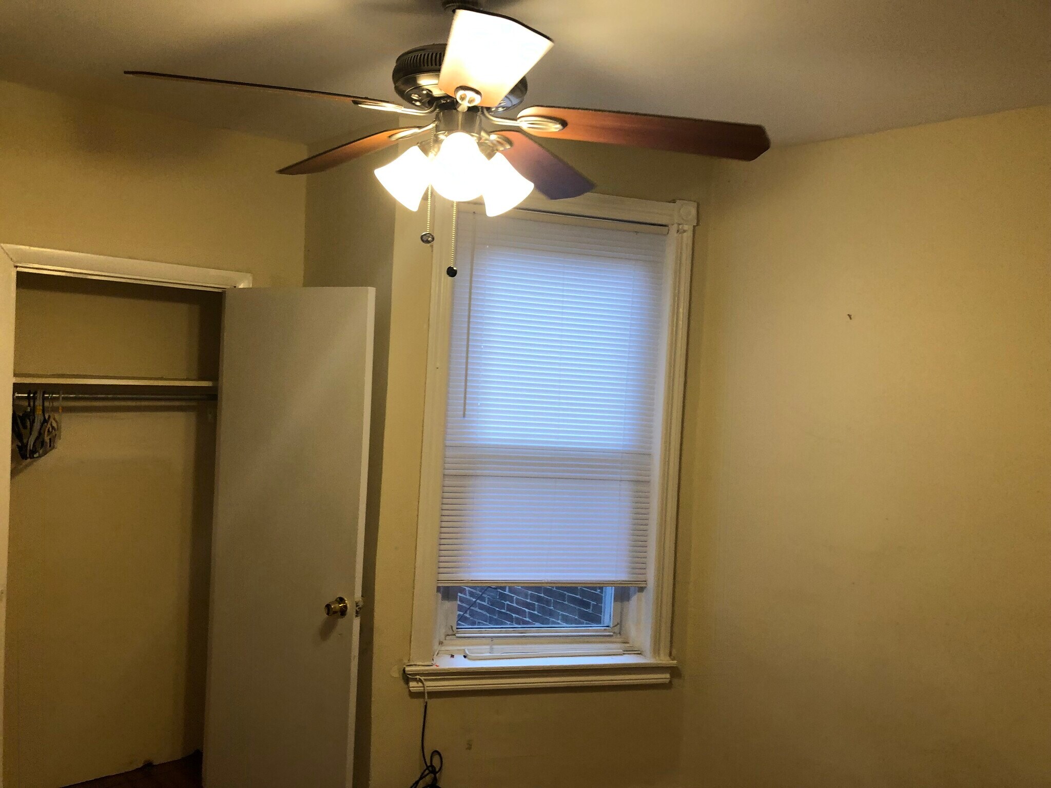 All 3 Bedrooms have ceiling fans - 861 E Westmoreland St