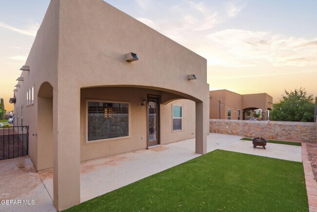 Building Photo - 13539 Doncaster St