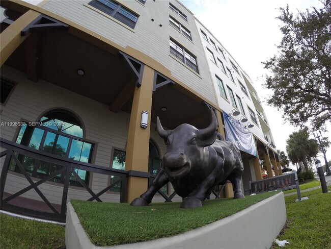 Building Photo - 4100 SW 64th Ave