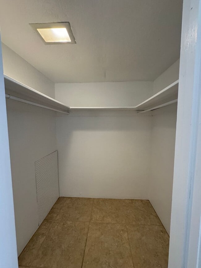Building Photo - 2819 E Fort Lowell Rd
